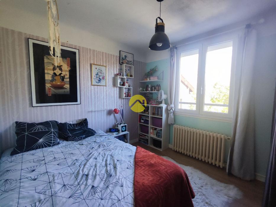 VARENNES-VAUZELLES 180m² 