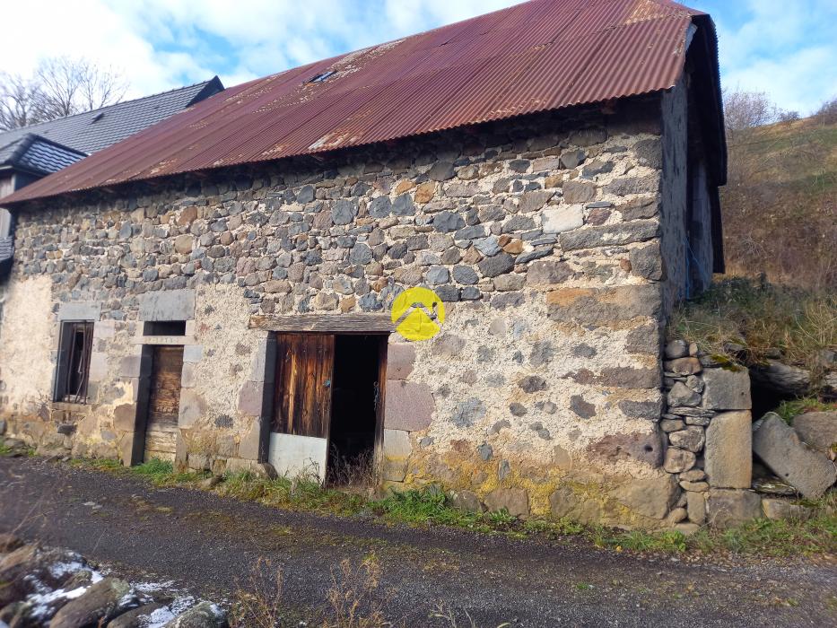 Maison, Grange à réhabiliter. 