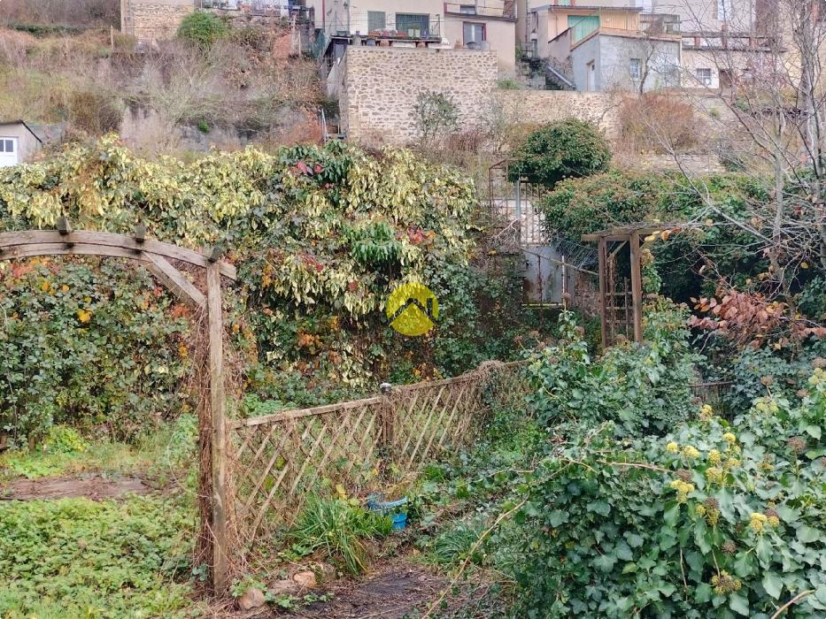 MAISON AVEC JARDIN ET GARAGE