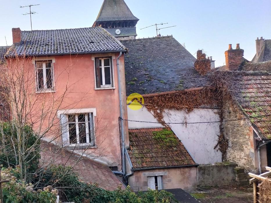 MAISON AVEC JARDIN ET GARAGE