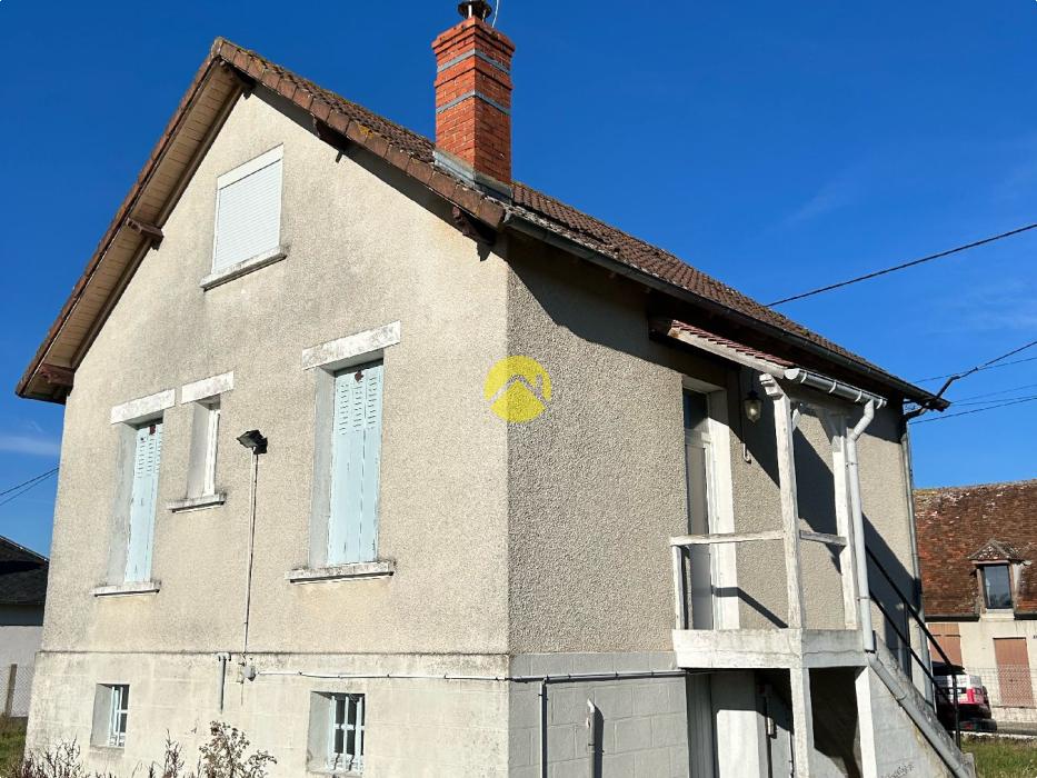 MAISON 3 CHAMBRES TERRAIN 828M²