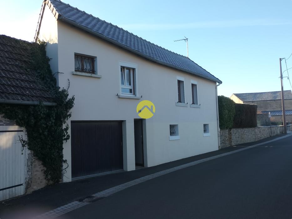 MAISON HABITABLE AVEC JARDIN ET GARAGE