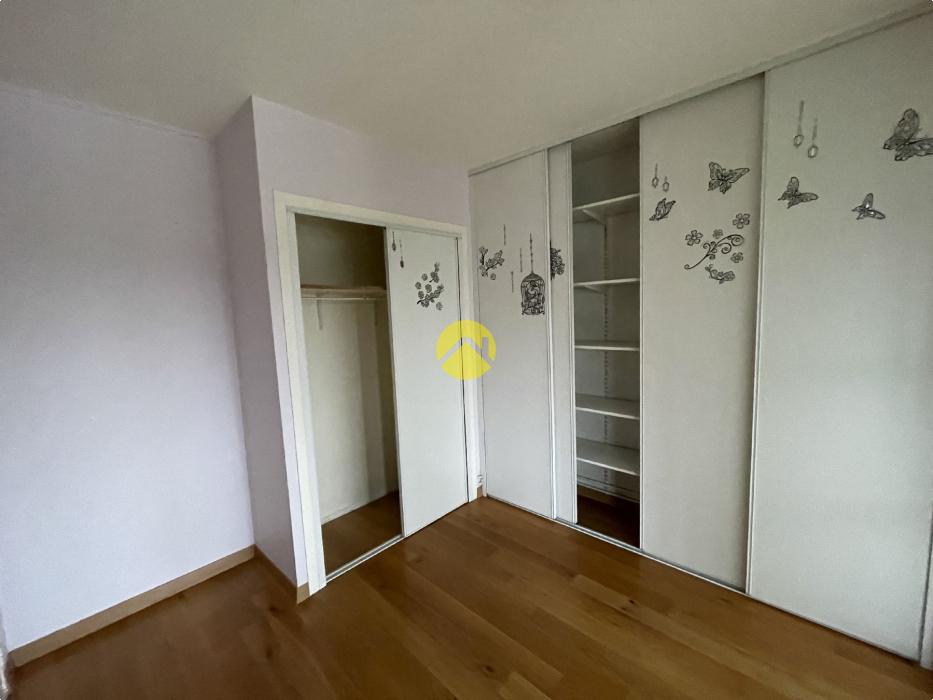 Apt avec parking et cave