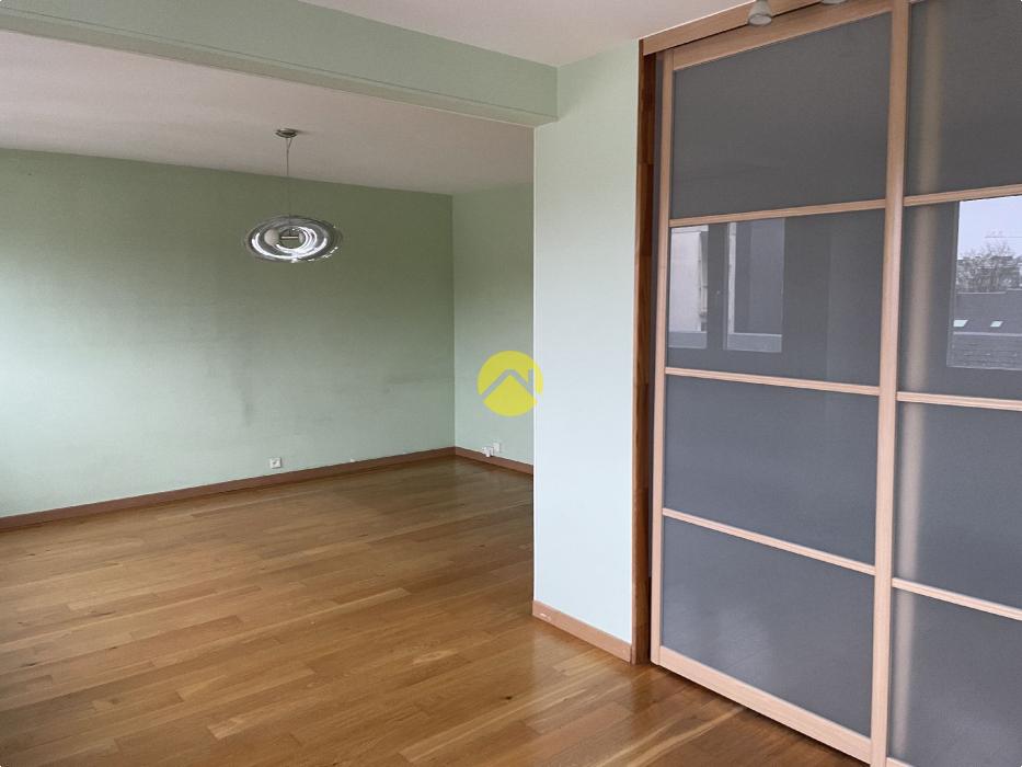 Apt avec parking et cave