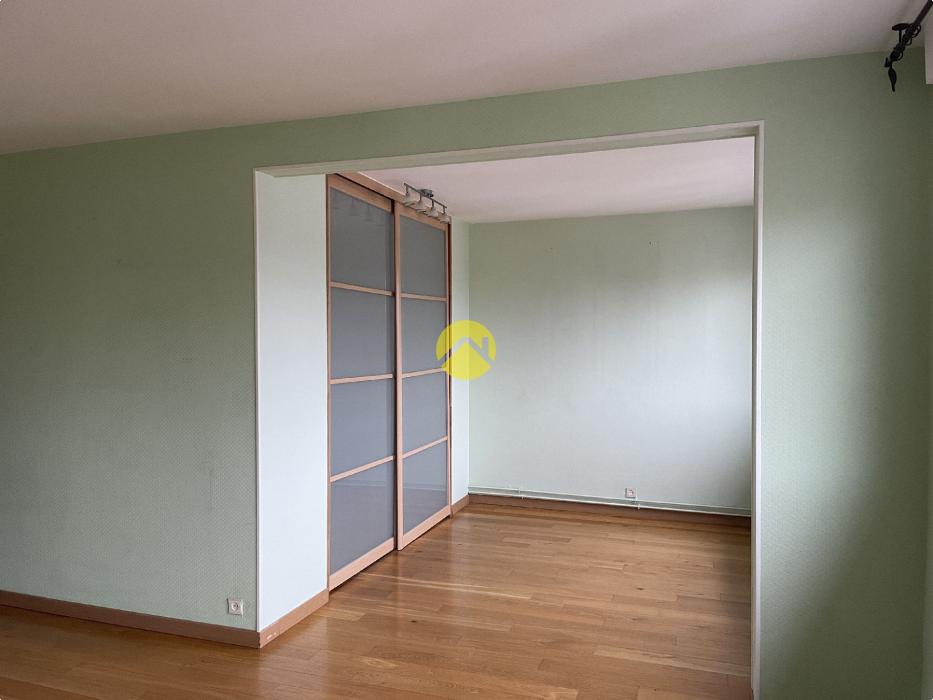 Apt avec parking et cave