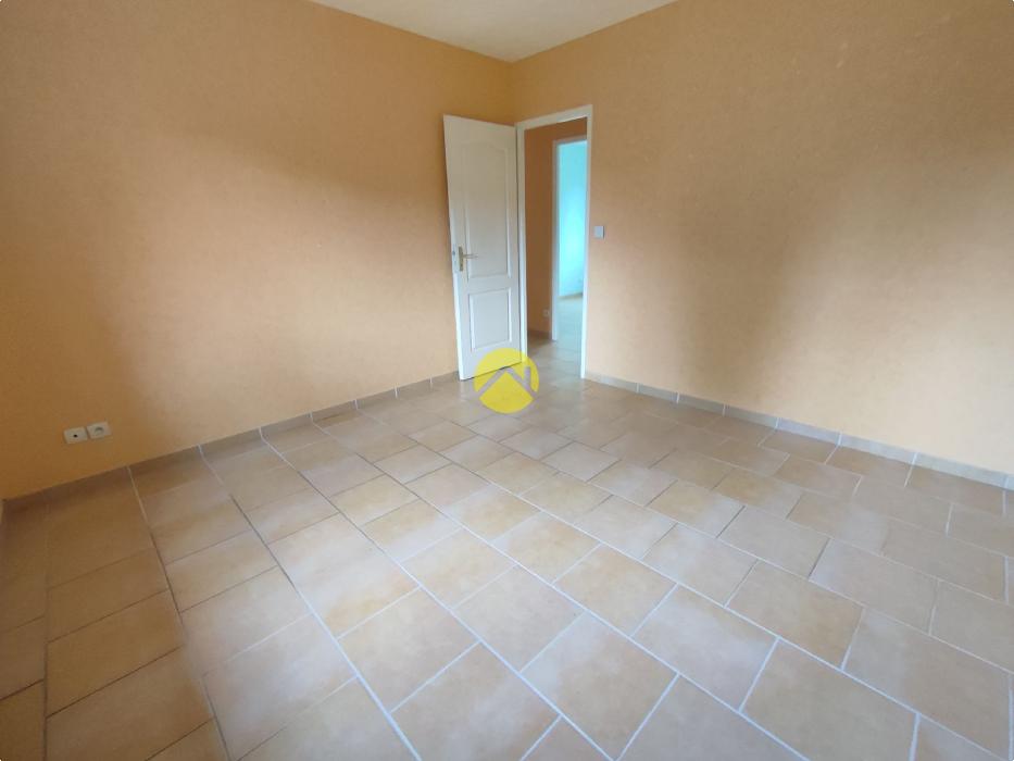 PLAIN-PIED, PROCHE COMMODITES