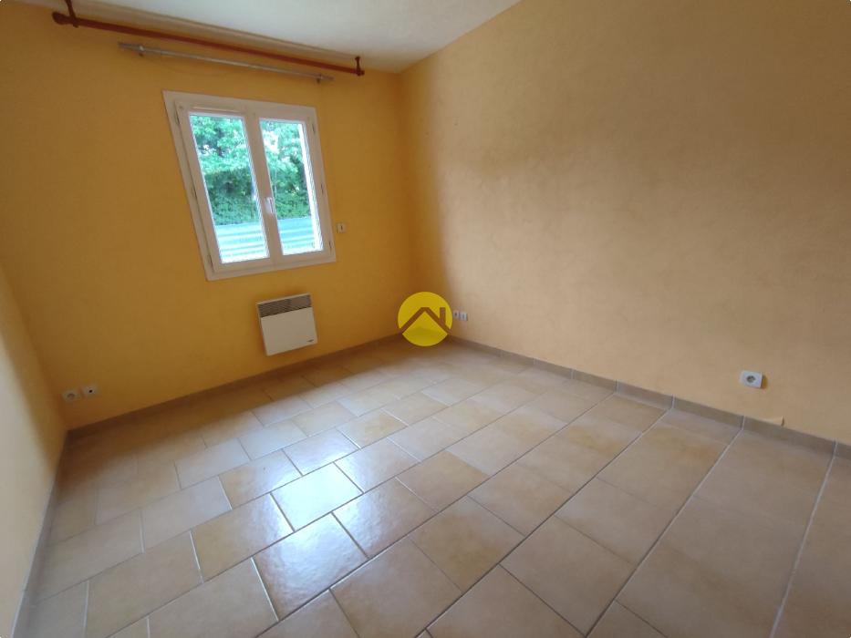 PLAIN-PIED, PROCHE COMMODITES