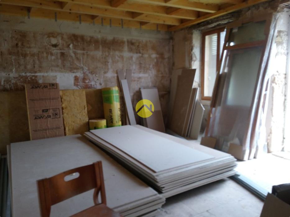 BELLE MAISON EN COURS DE RENOVATION