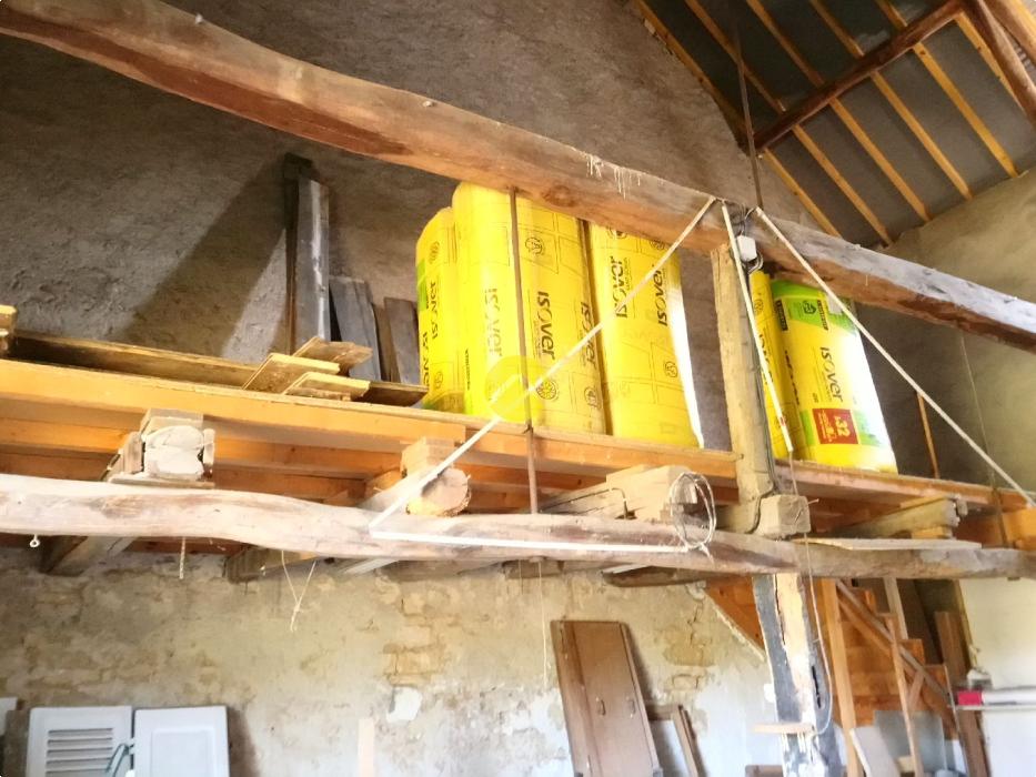 BELLE MAISON EN COURS DE RENOVATION