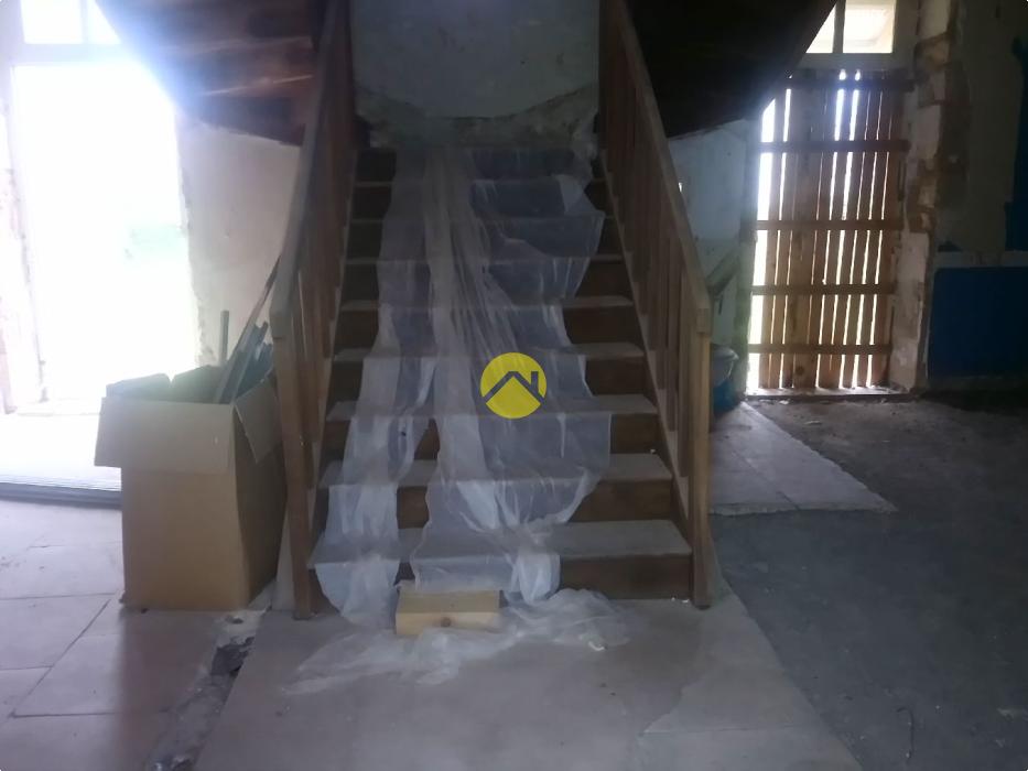 BELLE MAISON EN COURS DE RENOVATION