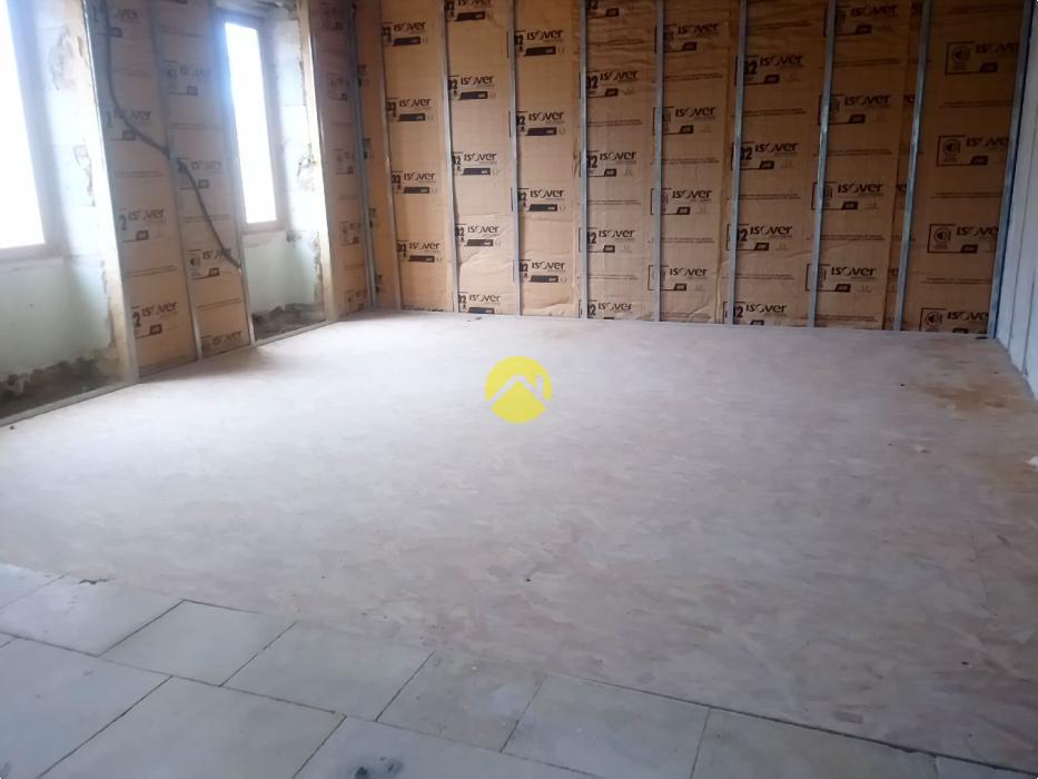 BELLE MAISON EN COURS DE RENOVATION