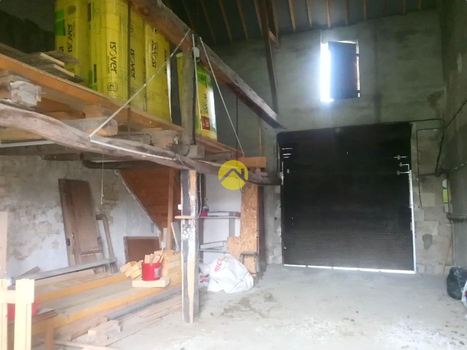 BELLE MAISON EN COURS DE RENOVATION