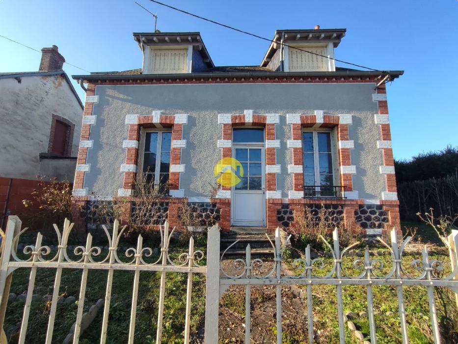 MAISON A RÉNOVER CŒUR DE VILLAGE TOUTES COMMODITÉS