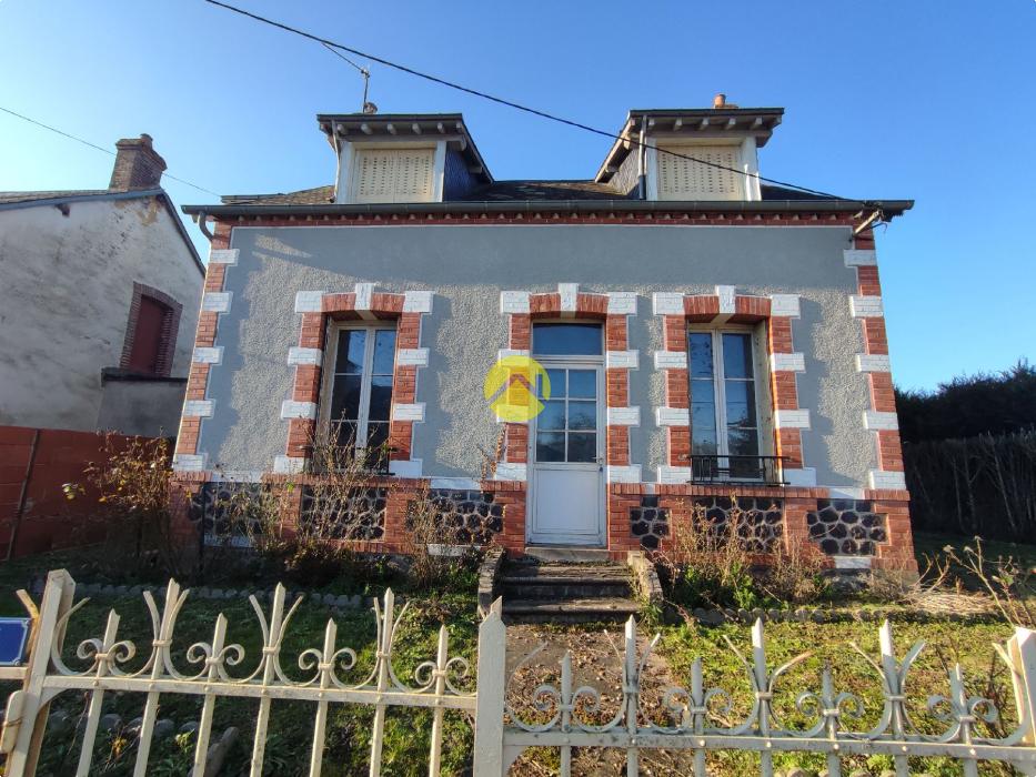 MAISON A RÉNOVER CŒUR DE VILLAGE TOUTES COMMODITÉS