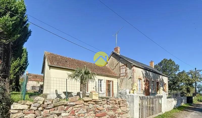 MAISON DE CAMPAGNE DANS UN JOLI VILLAGE