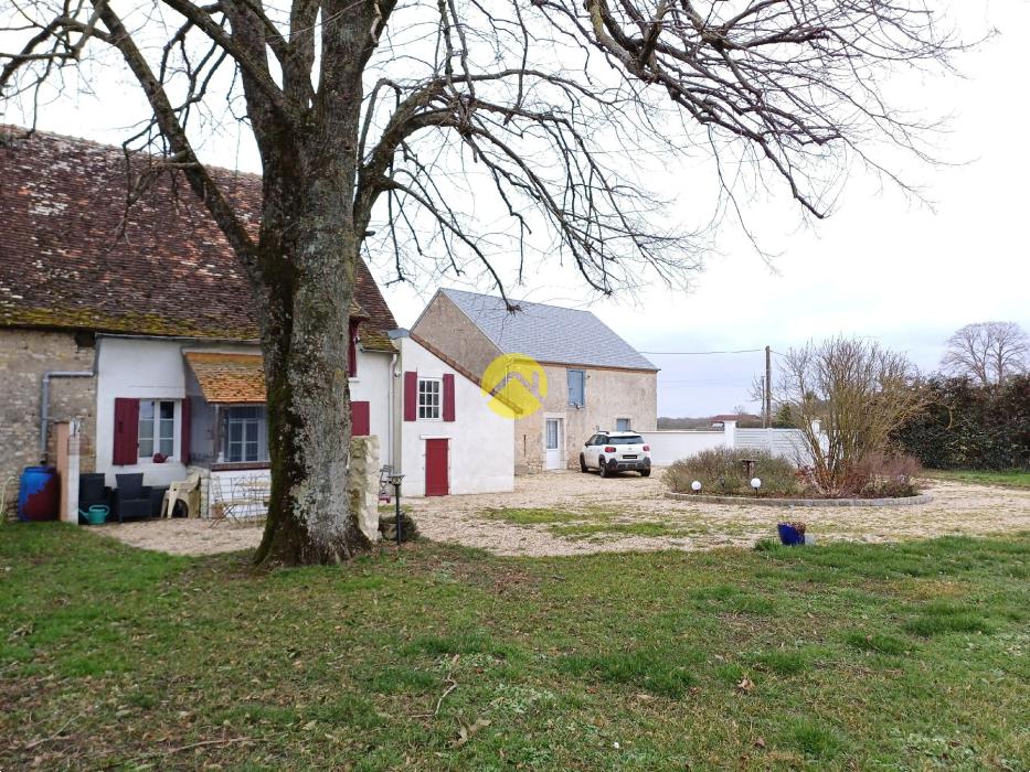 FERMETTE Maison + Studio + Grange Terrain 4700 M2