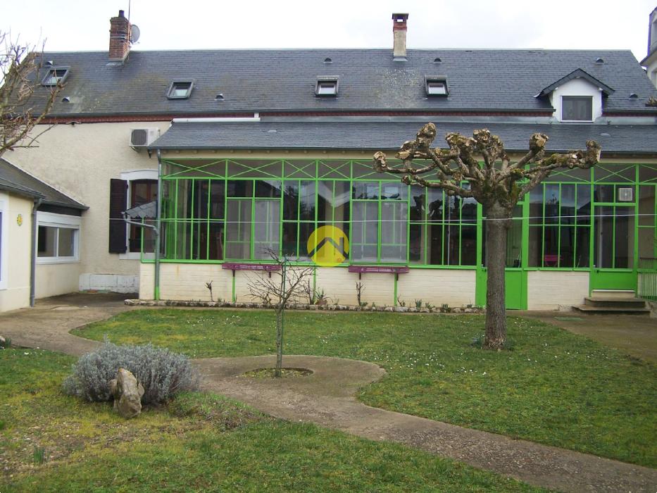 MAISON DE CARACTERE SANS VIS A VIS