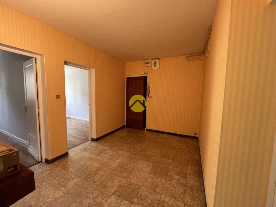 APPARTEMENT AVEC GARAGE