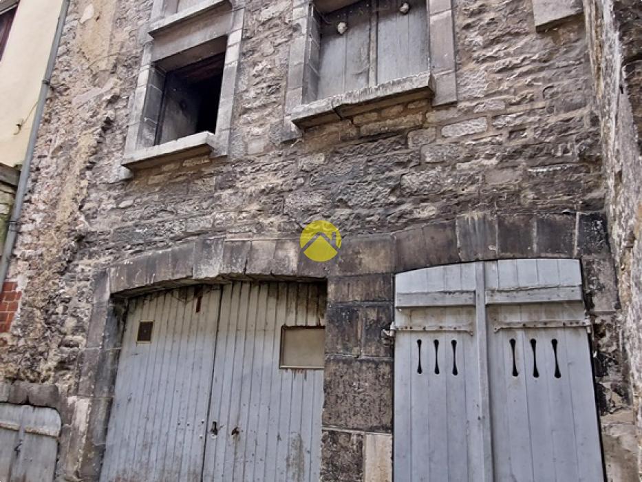 MAISON ET DÉPENDANCES