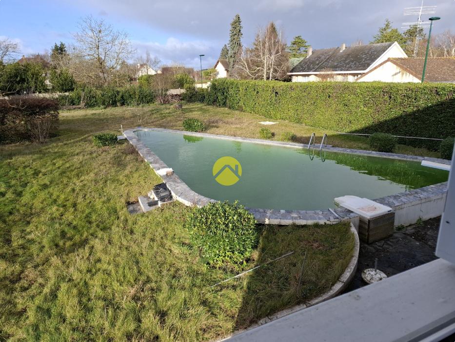 Propriété avec piscine