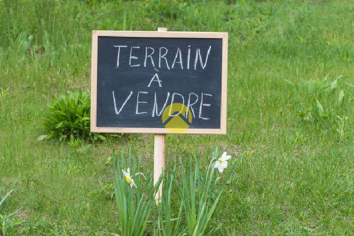 TERRAIN CONSTRUCTIBLE 995 M2