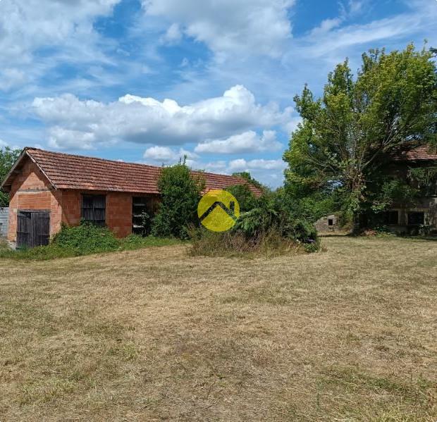 ENSEMBLE IMMOBILIER A RENOVER