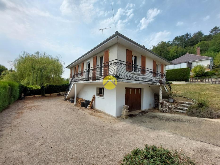 PAVILLON PROCHE CENTRE BOURG