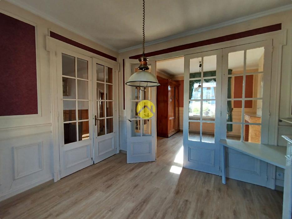  Grande maison bourgeoise au charme intemporel