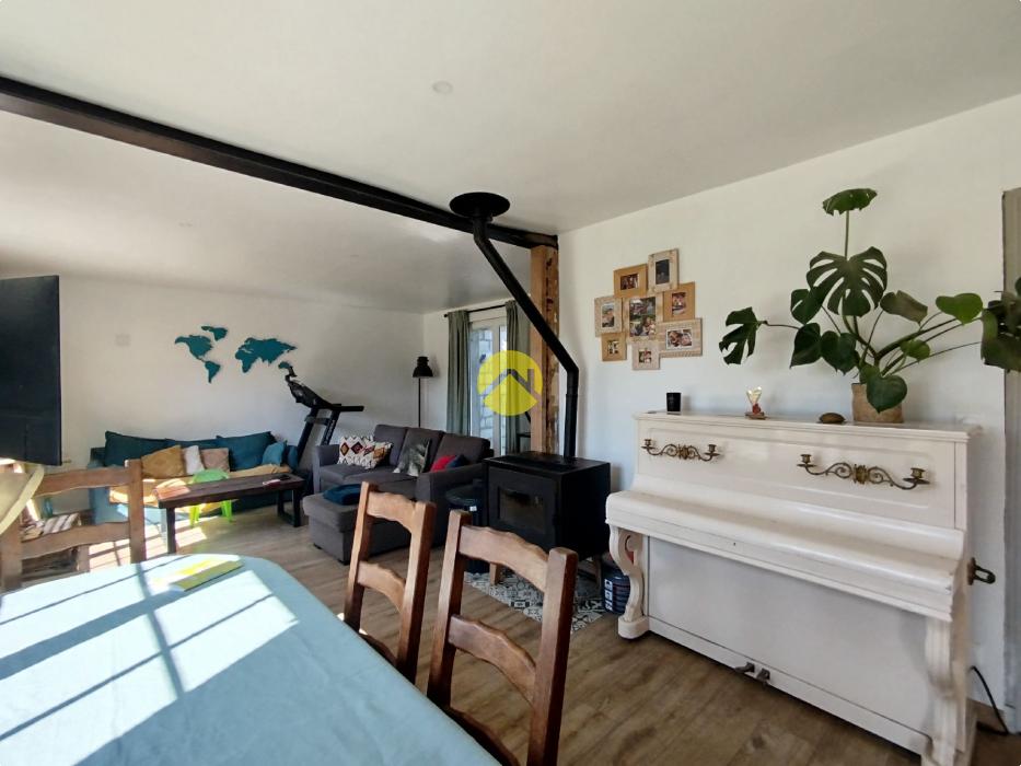 Maison des années 20 avec gîte, jardin, garage, à 25 min de la Côte d'Opale.