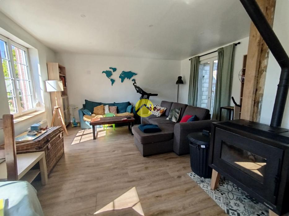 Maison des années 20 avec gîte, jardin, garage, à 25 min de la Côte d'Opale.