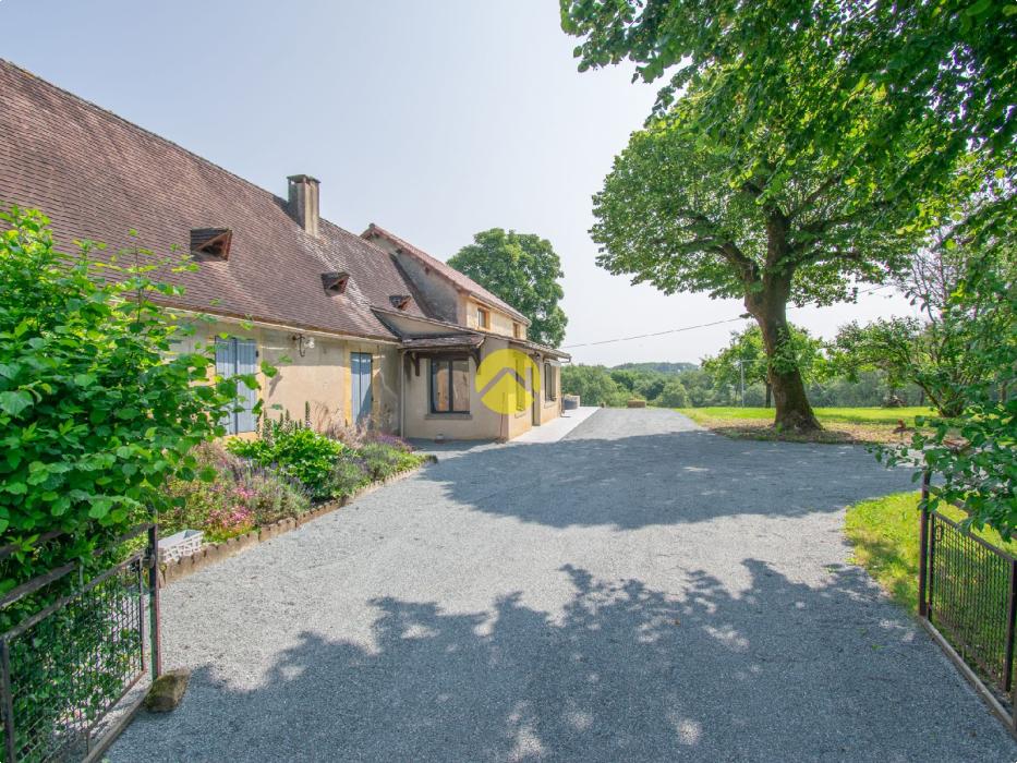 Maison rénovée sur 14235m2