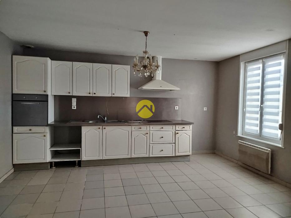 Charmante maison de plain-pied à rénover, située en campagne