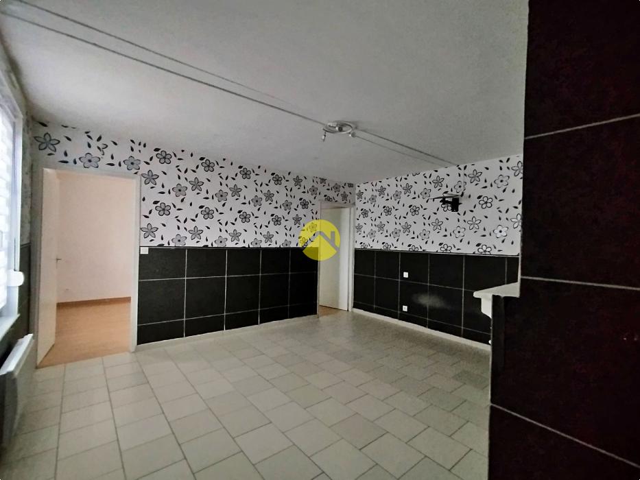 Charmante maison de plain-pied à rénover, située en campagne