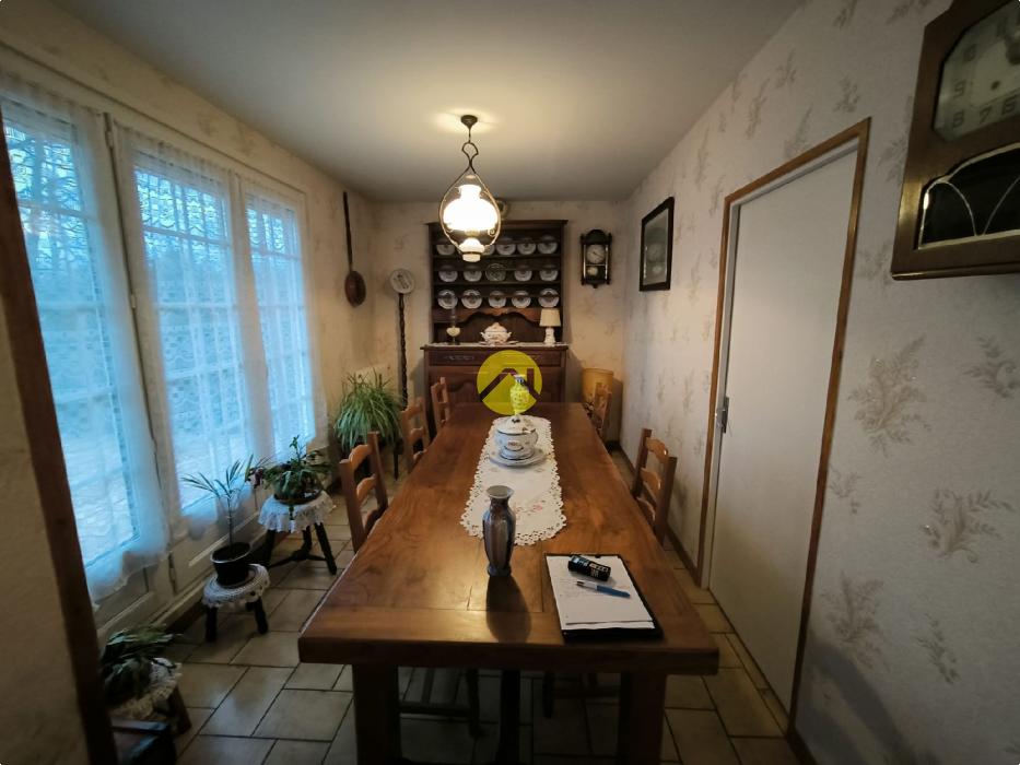 Maison d'habitation sur sous-sol