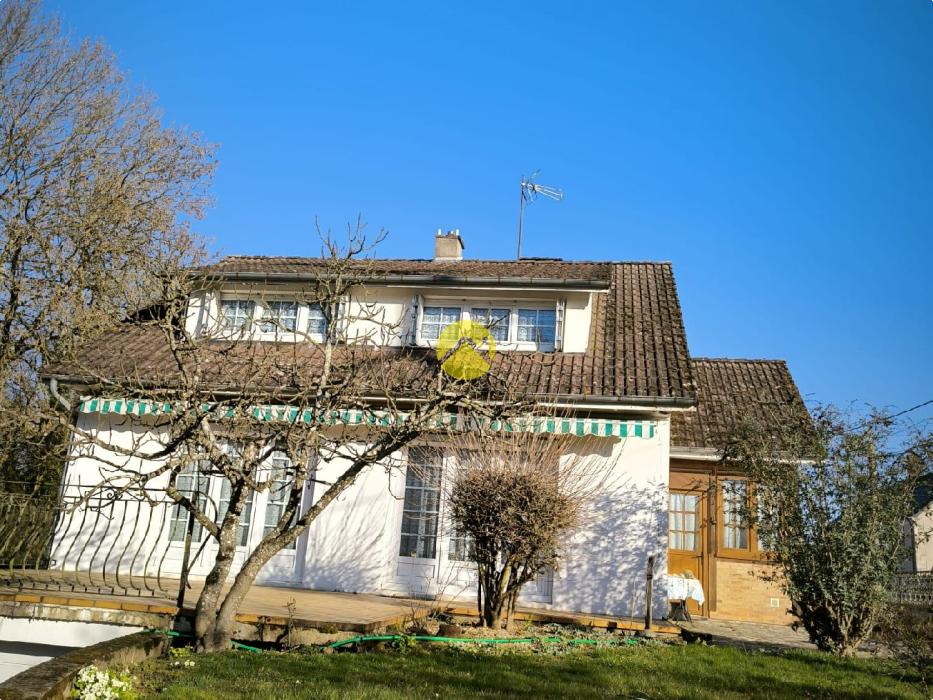 Maison d'habitation sur sous-sol