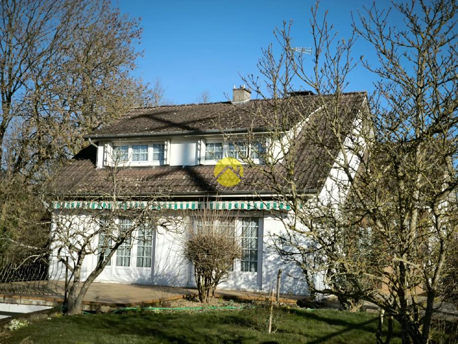 Maison d'habitation sur sous-sol