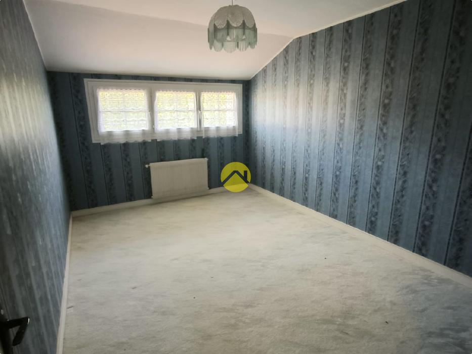 Maison d'habitation sur sous-sol
