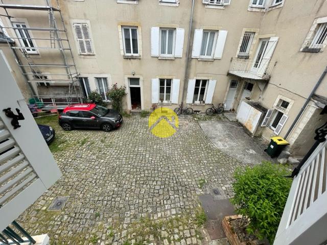 APPARTEMENT HYPER CENTRE