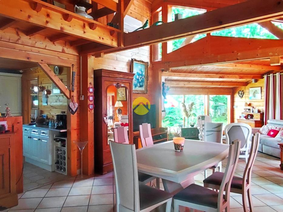 Maison  en bois avec piscine