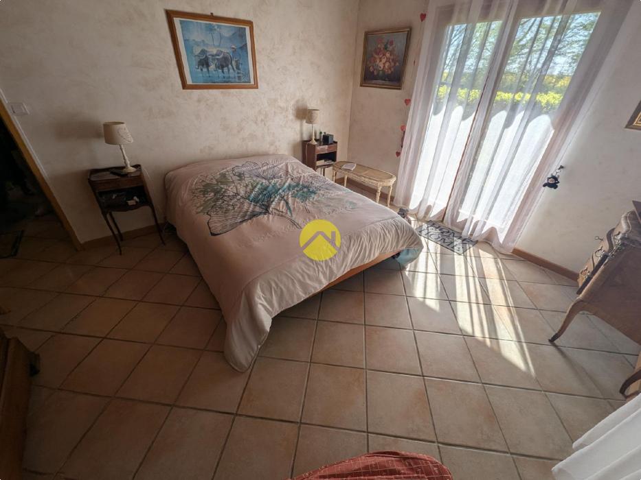 Maison  en bois avec piscine
