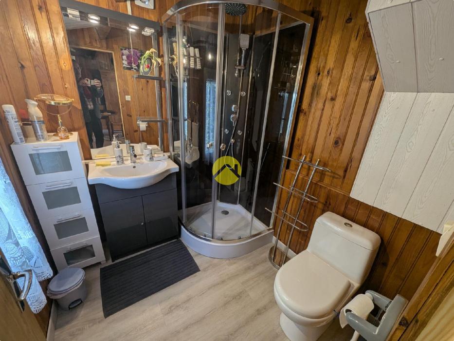 Maison  en bois avec piscine