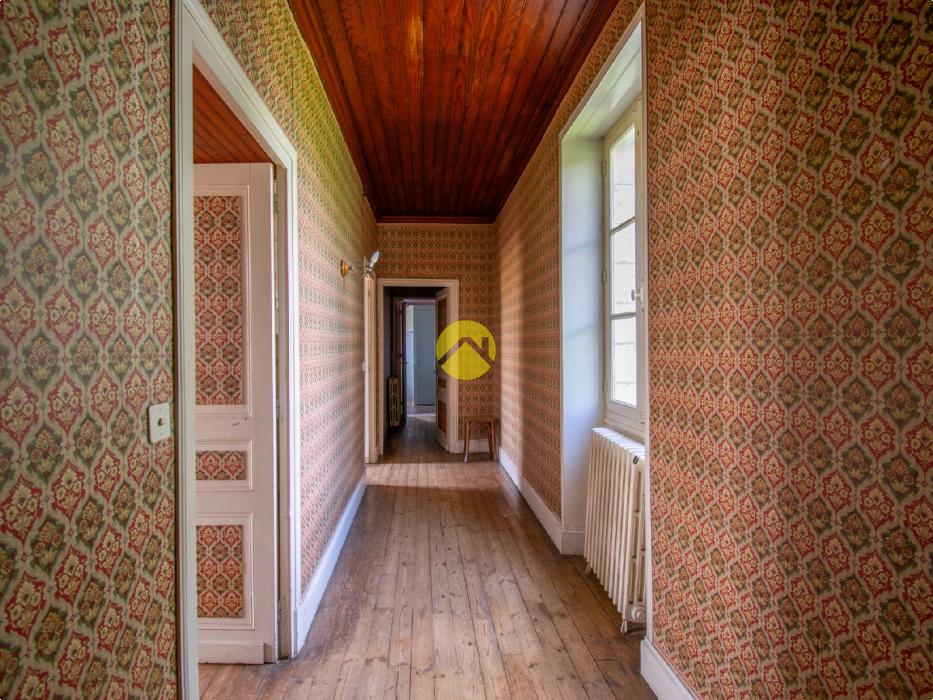Maison avec cachet à Rénover