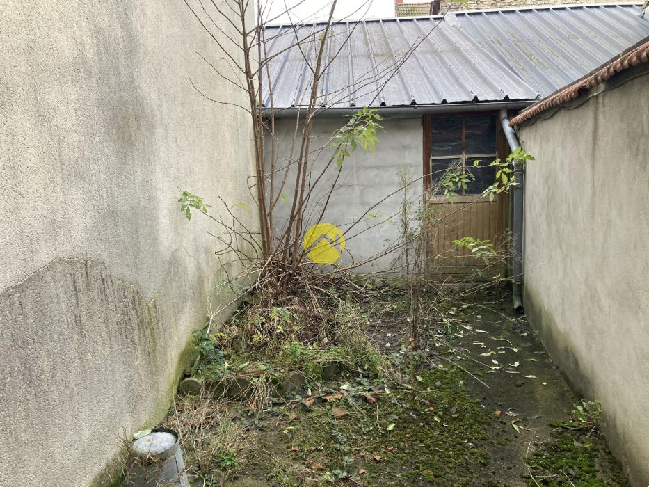 IMMEUBLE SUR SANCOINS
