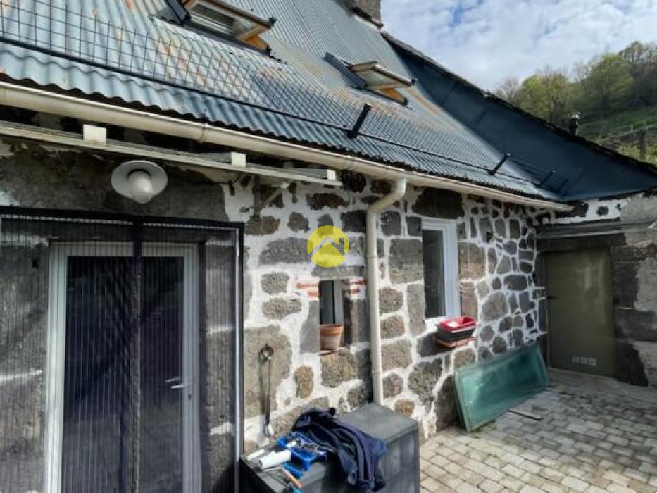 ensemble de deux maisons d'habitati