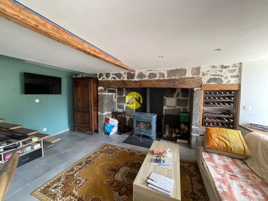 ensemble de deux maisons d'habitati