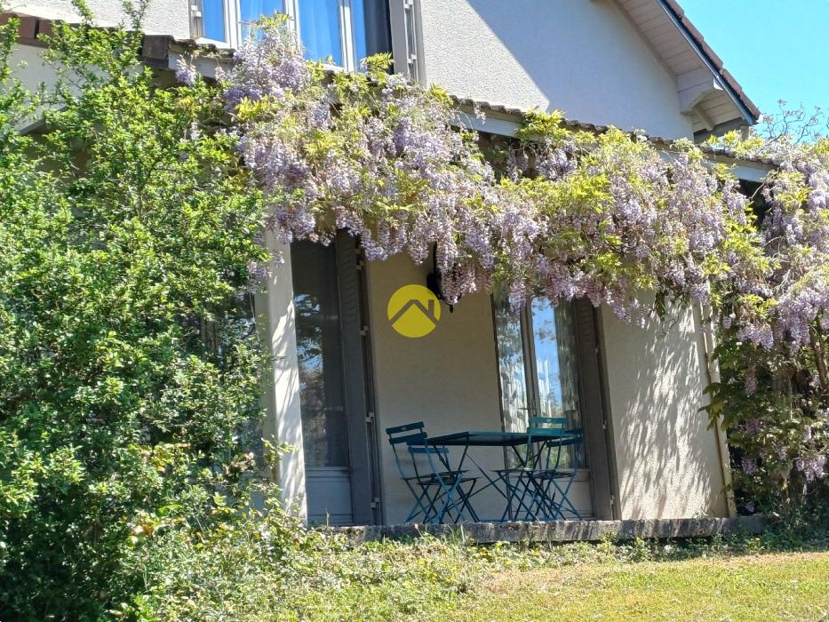 BELLE MAISON AVEC PISCINE