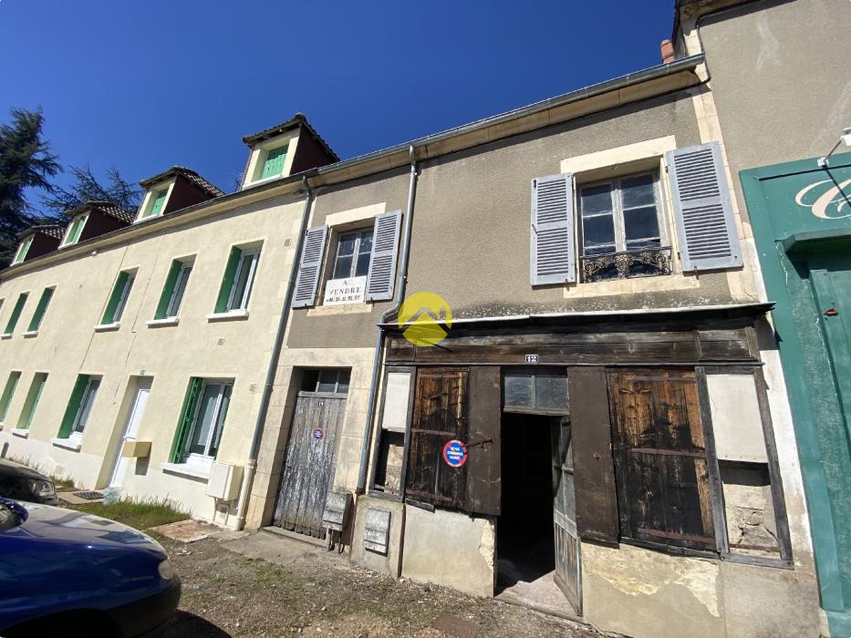 Immeuble et maison à rénover