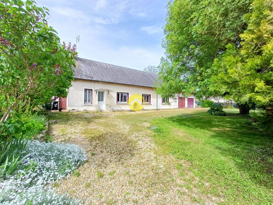 LONGERE - Terrain 7000 M2 (Rare)