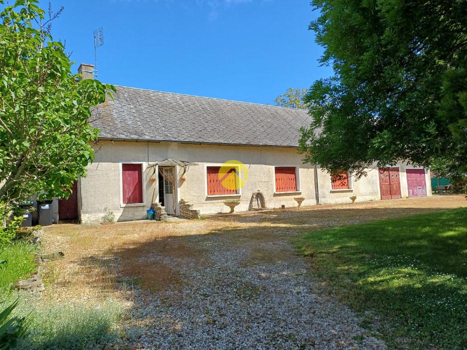 LONGERE - Terrain 7000 M2 (Rare)