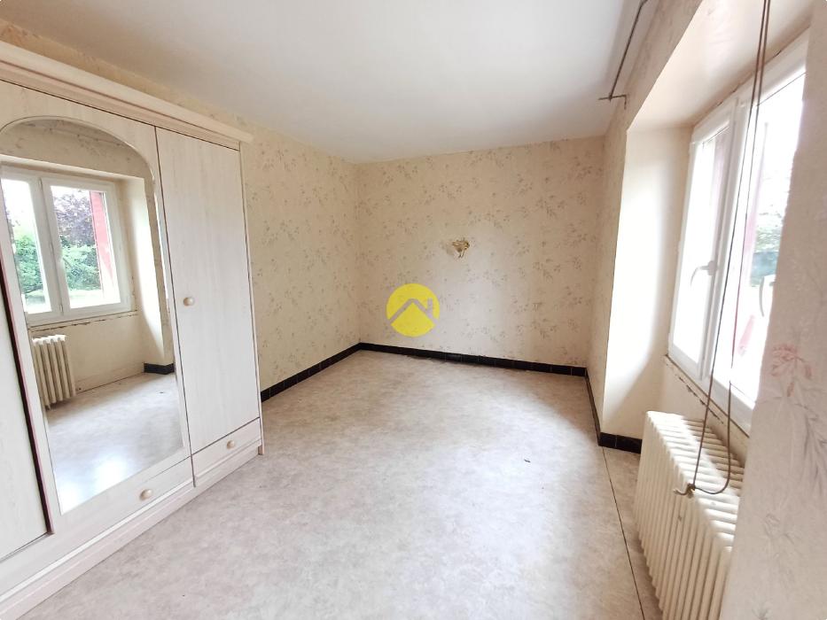 LONGERE - Terrain 7000 M2 (Rare)